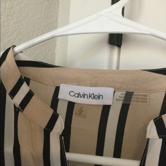Calvin Klein long sleeve blouse size S - Picture 3 of 3
